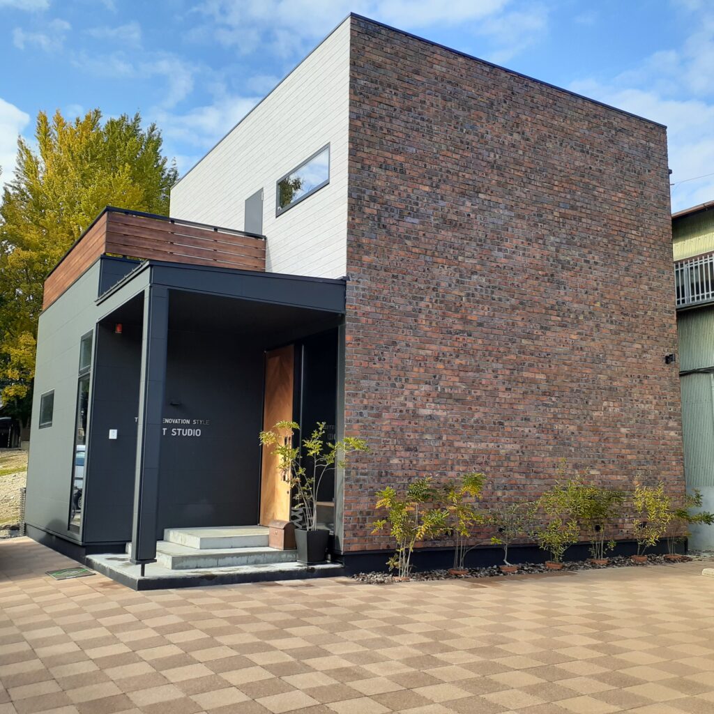 ペイントスタジオの店舗案内