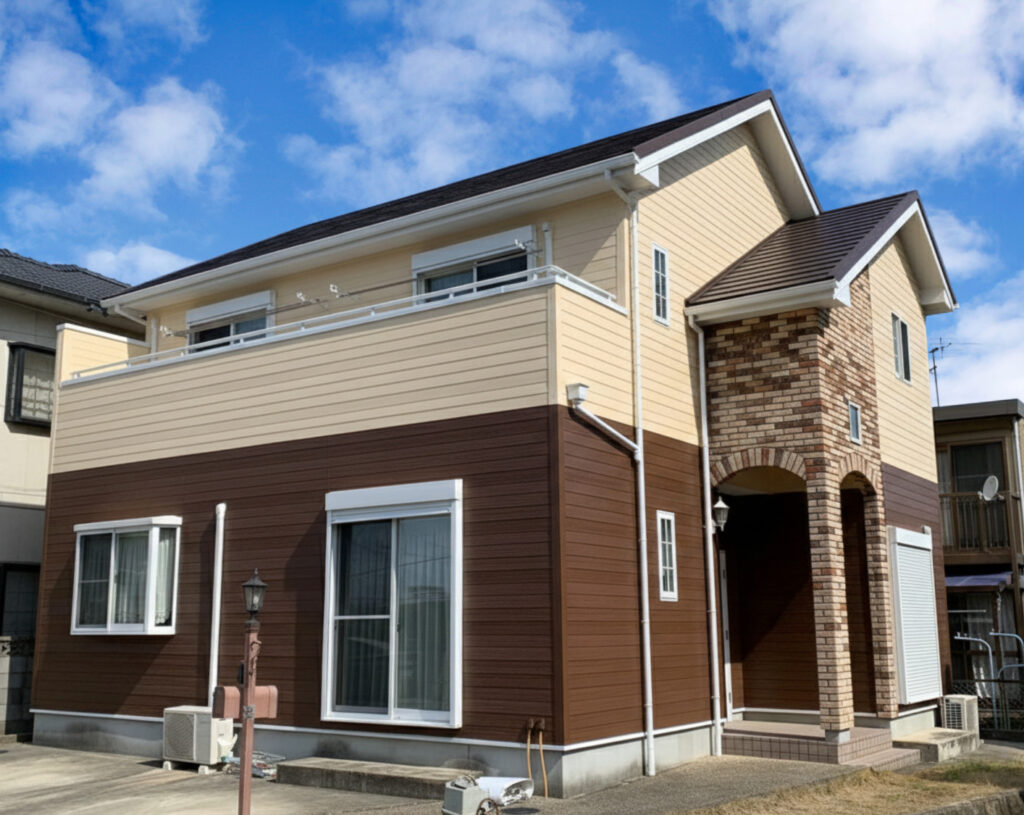 みよし市｜ワントーンからツートンに｜外壁塗装