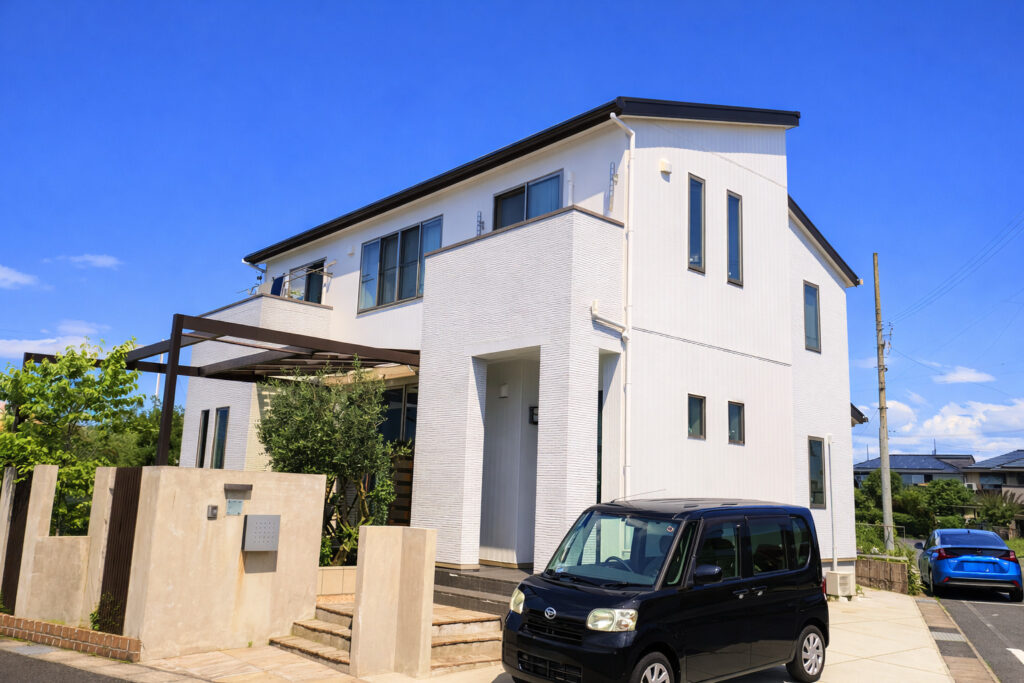 豊田市｜バイカラーから1色に｜外壁塗装｜屋根塗装