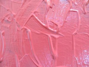 外壁塗料には水性塗料と溶剤塗料がある