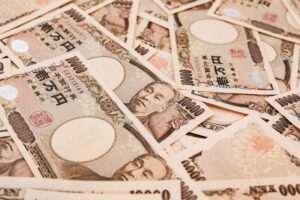 屋根の防水リフォームにかかる費用と耐用年数