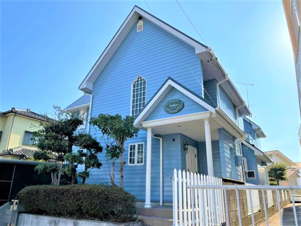 ブルーで外壁塗装して爽やかな洋風テイストに｜屋根塗装｜豊田市花園町
