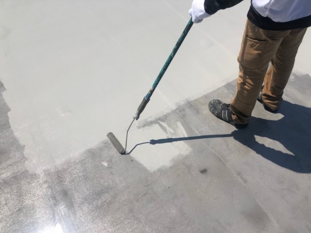 ベランダやバルコニーの防水工事はDIYで可能！自分で出来る２つの方法を紹介！