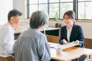 安城市での外壁塗装の色見本はペイントスタジオにご相談ください