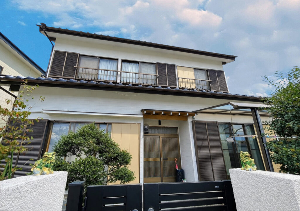 豊田市｜落ち着いたホワイトで新築のような美観に外壁塗装