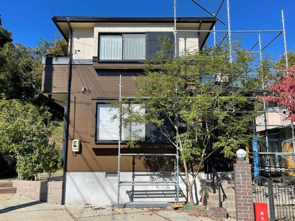 豊田市|柔らかいブラウンのツートンカラー