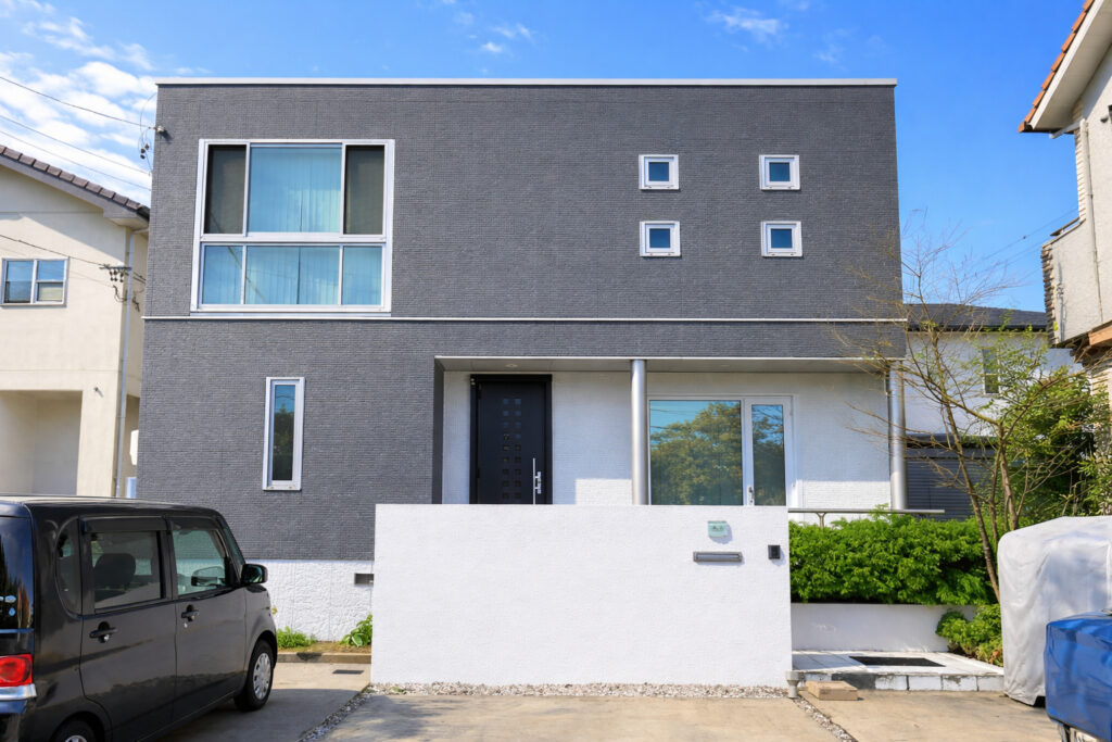 豊田市｜トヨタホーム｜コントラストを意識して立体感を｜外壁塗装