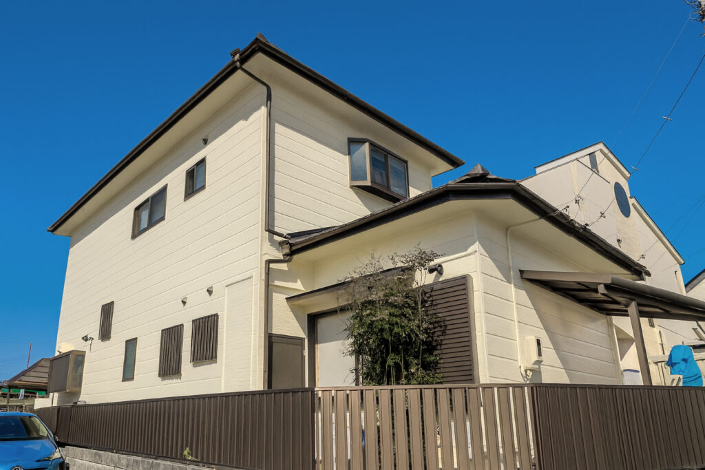豊田市｜クリーム色の外壁塗装