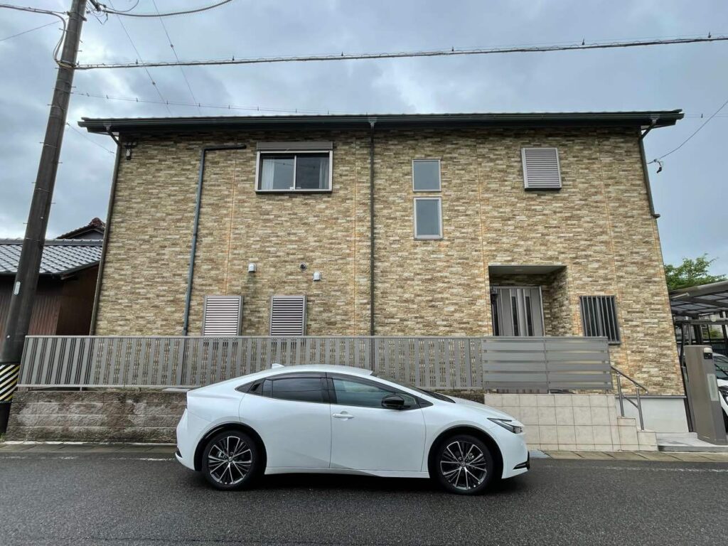 みよし市｜レンガ調サイディングはクリア塗装で濃淡を残す｜外壁塗装